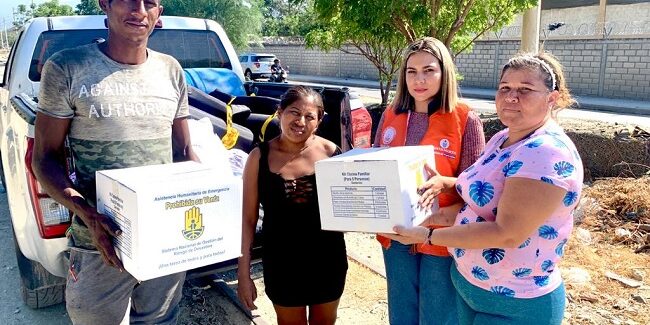 Entregaron ayudas a damnificada por incendio en San Fernand (1)