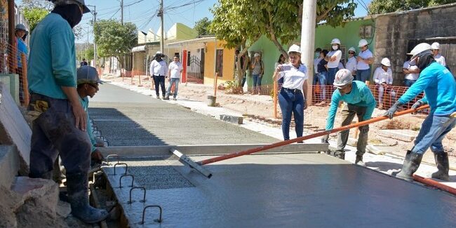 Verifican avance de pavimentación en el anillo vial del Once de Noviembre