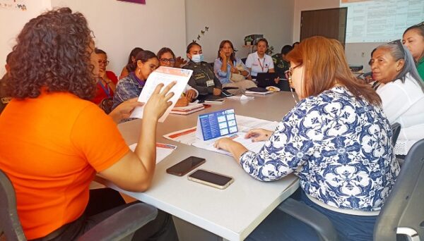 Continúan acciones para luchar contra la violencia a la mujer