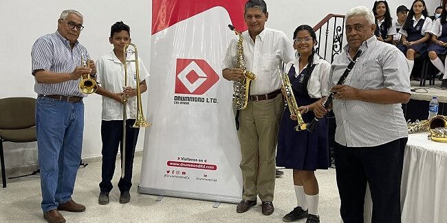 Drummond Ltd. entrega instrumentos musicales a la Institución Educativa Colegio Nacional Loperena (1)