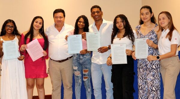 A 208 asciende el número de beneficiados del Programa de Becas Drummond 2023