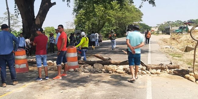 Bloqueada la Troncal de Oriente en Aracataca (2)