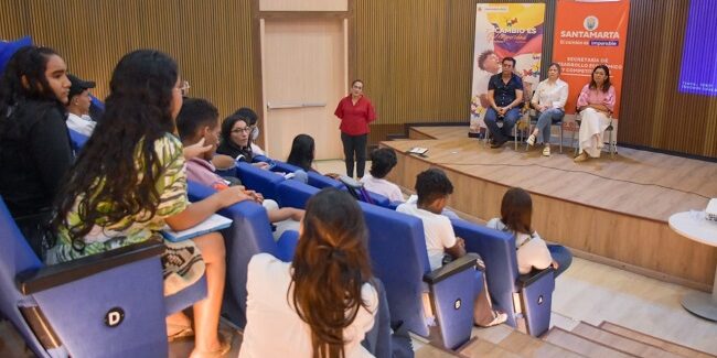 Distrito promueve la cultura del emprendimiento en jovenes samarios