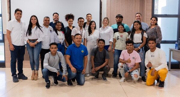 Optimizan estrategia de acompanamiento a estudiantes del programa Jovenes en Accion