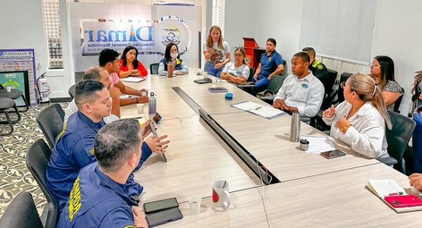 Distrito avanza en mesas de trabajo para fortalecer organización en playas