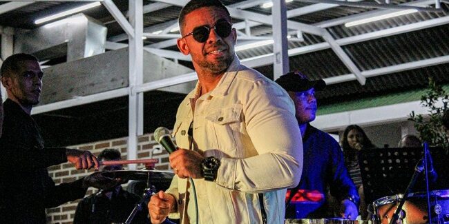 El samario Rodrigo Scala continúa su legado musical con Nunca es tarde