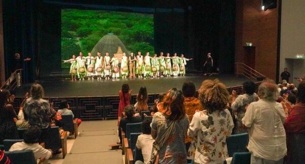Magistral presentación del Colegio del Cuerpo en el Teatro Santa Marta