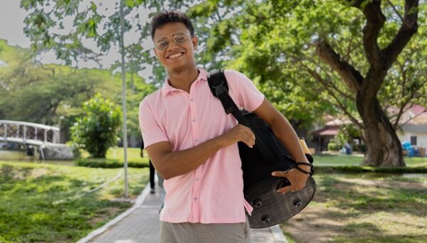 Unimagdalena cumple el sueño de una familia de tener su primer profesional
