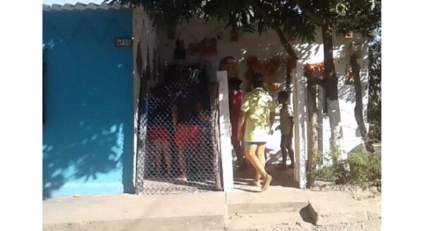 Lo asesinaron a cuchillo en el interior de su casa