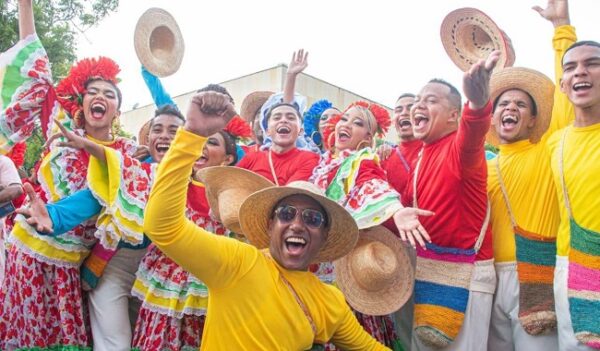 Comparsas del Magdalena ganaron en el desfile folclórico de la Fiesta del Mar (1)