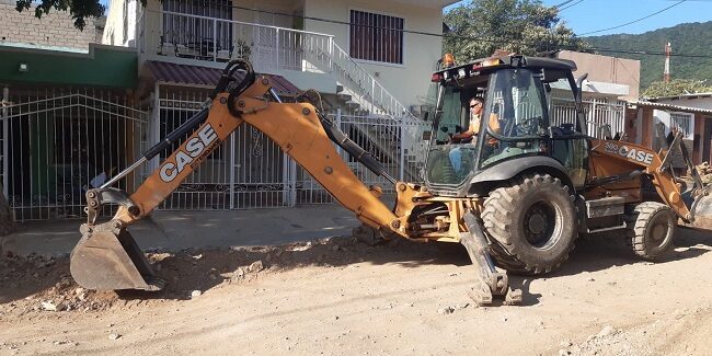 Maquinaria Amarilla sigue llegando a los barrios para mitigar riesgos de desastres naturales