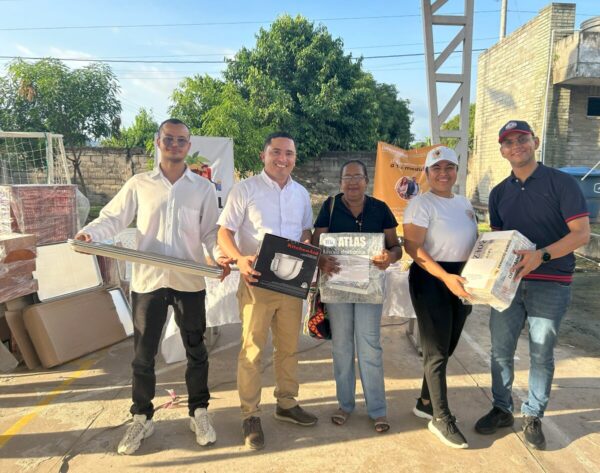 Entrega de herramientas e insumos a asociaciones de panocheras en Rincón Hondo (1)