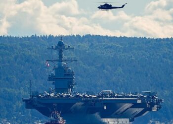 Venezuela moviliza a 200.000 militares tras la llegada del portaaviones USS Gerald R. Ford