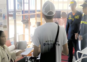 Policía de Turismo impulsa jornadas educativas para proteger tortugas marinas en Santa Marta