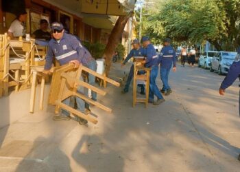 Operativo en El Rodadero recupera áreas públicas ocupadas de forma irregular