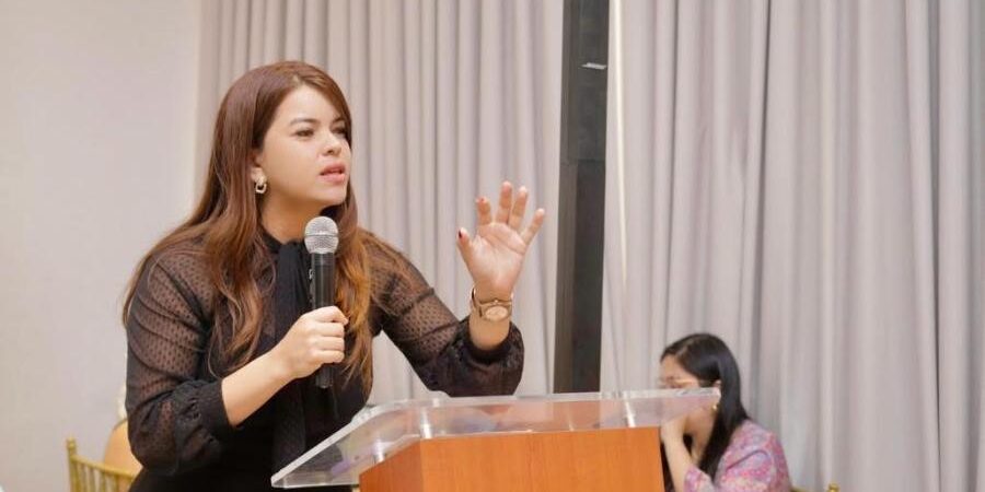 JENNIFER DEL TORO (2)