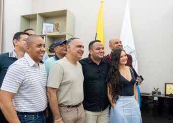 Alcalde Carlos Pinedo dignifica las condiciones laborales de los Inspectores de Convivencia y Paz