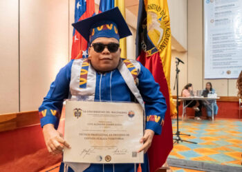 Luis Alfredo Garro Sosa: sin barreras para graduarse en UNIMAGDALENA