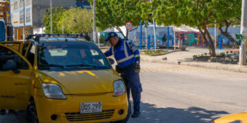 ¡Vienen controles y operativos! Alcaldía supervisa la calibración y reprogramación de taxímetros