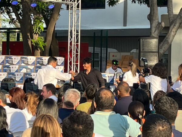 9c030945-c1dd-456b-a5e1-df28f2cf45ee