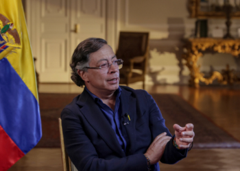 Petro inicia agenda oficial en Washington con reunión preparatoria antes de encuentro con Trump