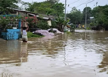 Emergencia invernal golpea a Antioquia: más de 7.500 familias damnificadas y una víctima fatal en Urabá