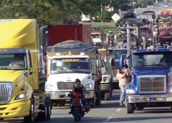 Gremio camionero en Colombia advierte que está dispuesto a un nuevo paro nacional