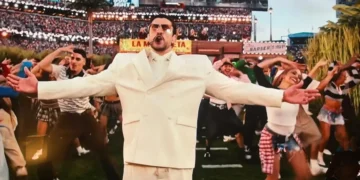 Bad Bunny hace historia con show de medio tiempo del Super Bowl 2026 con repertorio en español