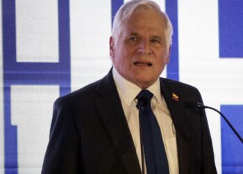 Miguel Uribe Londoño confirma candidatura presidencial y marca ruptura con el Centro Democrático