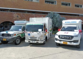 Entregan siete ambulancias y anuncian millonaria inversión en salud en el Magdalena