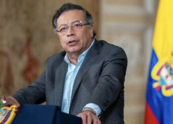 Petro cuestiona a magistrado del CNE y pide que se aparte del proceso electoral