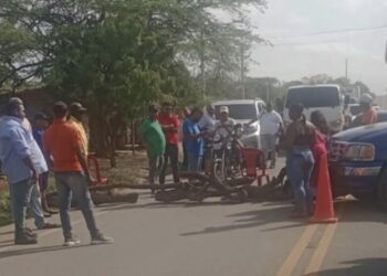 Protesta genera tensión en Paraguachón y afecta paso fronterizo
