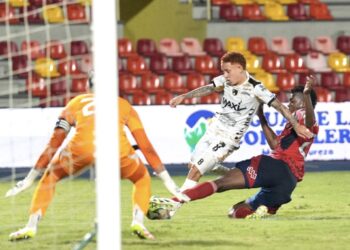 Empate agónico entre Llaneros y Medellín en un duelo cargado de emociones