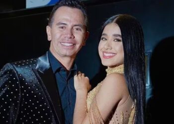 Jhonny Rivera contrajo matrimonio este domingo