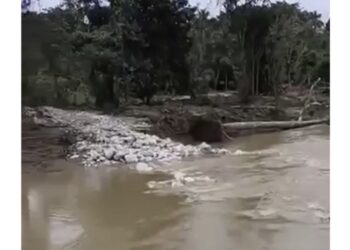 Creciente del río Mendihuaca arrasa pedraplén provisional y prolonga la emergencia vial
