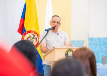 Alcaldía, American Tower y Claro inauguran la primera sala de tecnología en Santa Marta