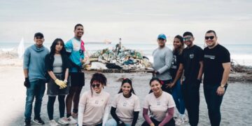 La Playa Los Cocos recibió una jornada de limpieza ambiental liderada por UNIMAGDALENA