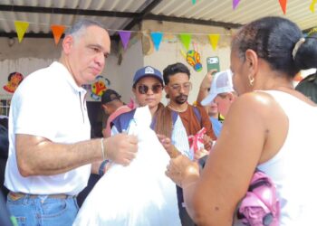 Alcaldía de Santa Marta lidera PMU y refuerza atención integral a más de 1.900 familias damnificadas por frente frío