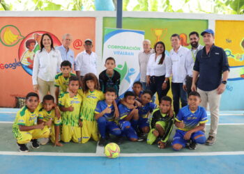 Banasan y aliados benefician a más de 700 estudiantes de la Zona Bananera