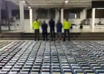 Golpe al narcotráfico en La Guajira: incautan más de una tonelada de cocaína y capturan a tres tripulantes