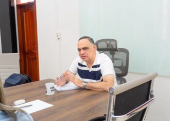 Administración Pinedo fortalece articulación con el sector privado para impulsar inversiones y desarrollo en Santa Marta