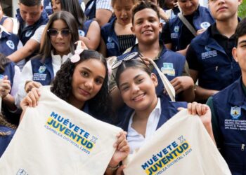 Gobierno de Carlos Pinedo fortalece el liderazgo juvenil en Santa Marta