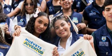 Gobierno de Carlos Pinedo fortalece el liderazgo juvenil en Santa Marta