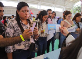 Administración de Carlos Pinedo abre más de 1.000 oportunidades laborales para los samarios