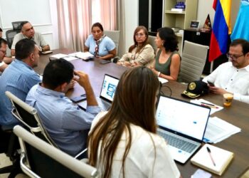 Reunión del alcalde Pinedo y la viceministra Ruth Quevedo, ratifica que solución de agua para Santa Marta, avanza