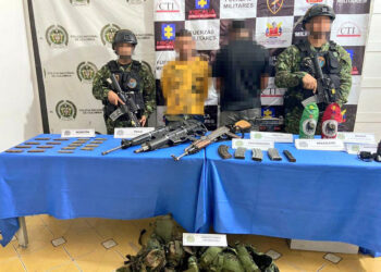 Golpe al Clan del Golfo: capturan a dos presuntos integrantes y decomisan arsenal en El Retén