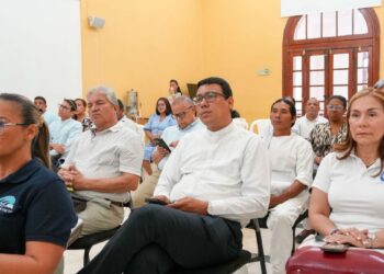 Administración Pinedo impulsa el fortalecimiento del diálogo interreligioso en Santa Marta