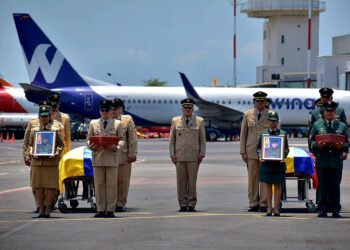 Héroes regresan a casa: Santa Marta recibe con honores a soldados caídos en tragedia aérea