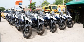 Alcalde Carlos Pinedo Cuello entrega 20 nuevas motocicletas para los agentes de tránsito