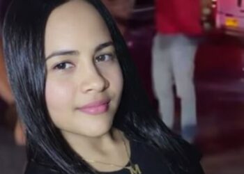 Tragedia en la vía alterna: mujer muere el día de su cumpleaño tras violento choque entre motocicletas